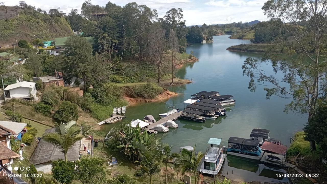 Hôtel Nuevo Mirador à Guatapé Extérieur photo